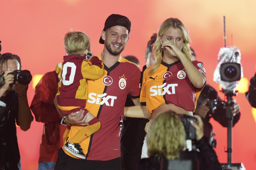 Dries Mertens ve eşi, Galatasaray'a gözyaşlarıyla veda etti - Resim : 2