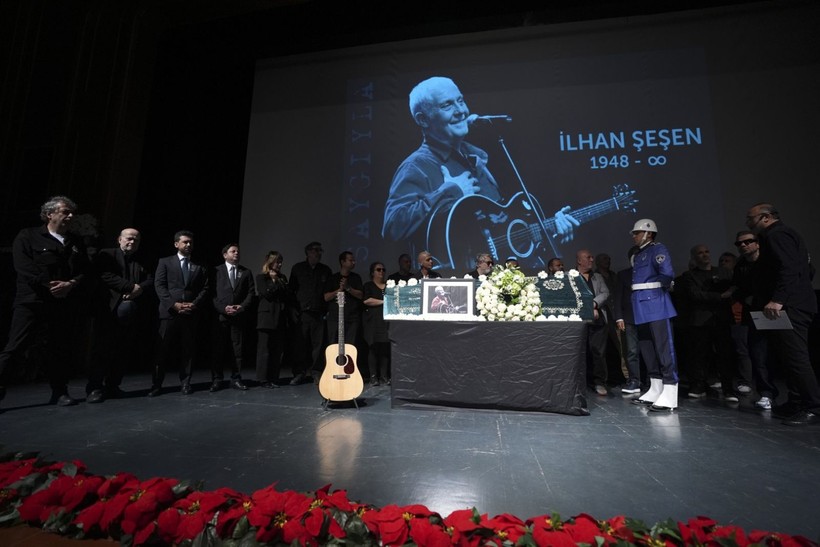İlhan Şeşen'in cenazesi asansöre sıkıştı - Resim: 3
