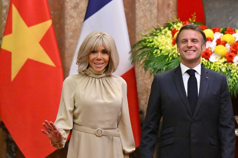 Uzmanı, Macron ve eşinin beden dilini yorumladı: Gerçekten kavga mı ettiler? - Resim: 4