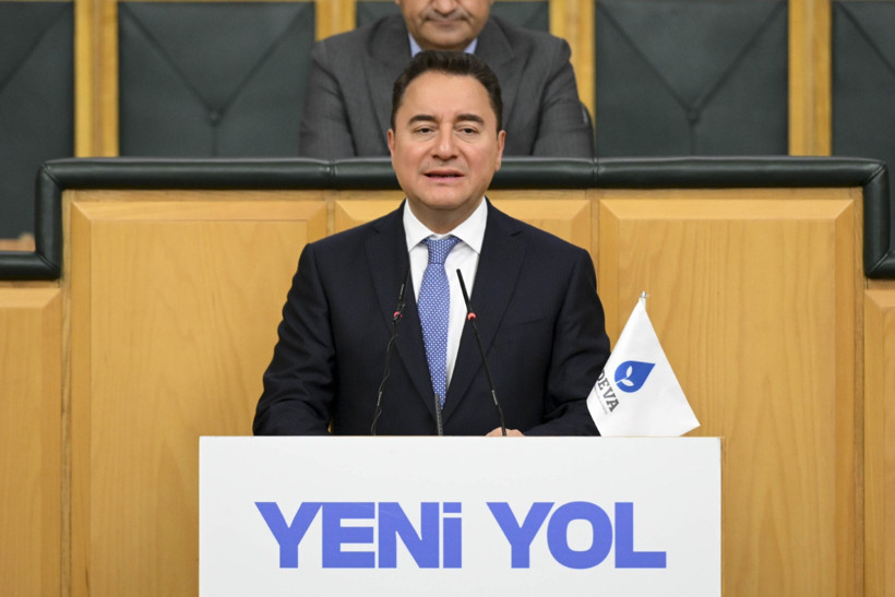 Arıkan: 'Dalgalar' niçin hep karşı sahilleri vuruyor? - Resim : 2