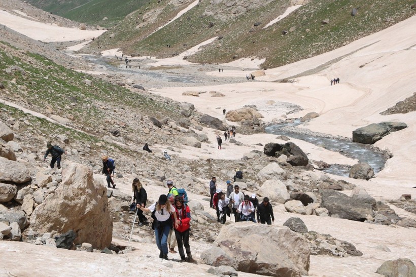 Güneydoğu’nun 20 bin yıllık buzulları doğaseverlerin yeni rotası - Resim: 13