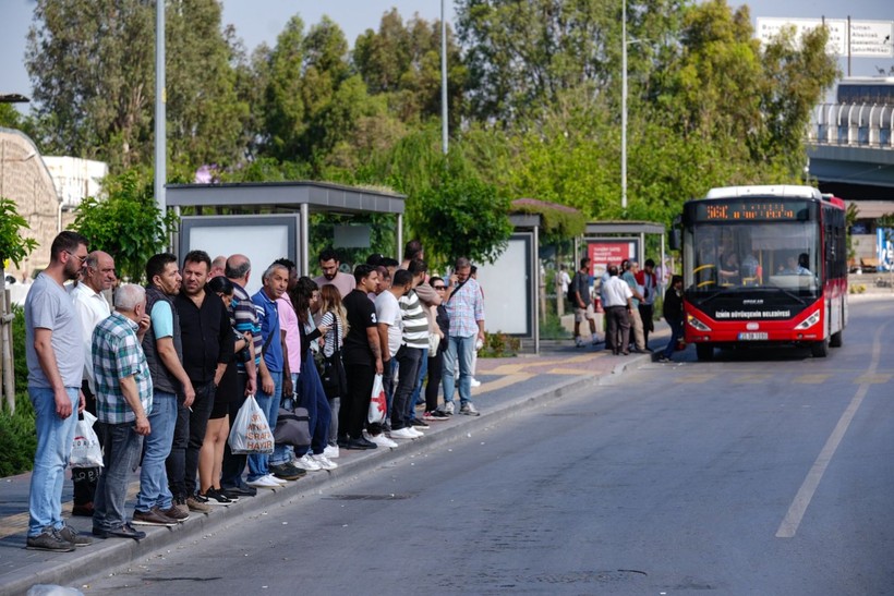 İzmir'de hizmetler aksadı, Tugay'dan çağrı geldi - Resim: 7