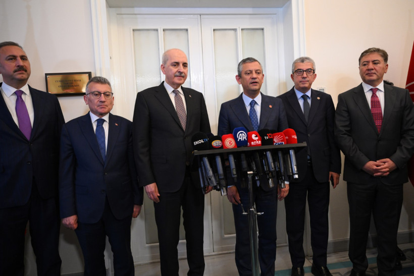 Kurtulmuş'la görüşen Özel'den 'süreç' mesajı - Resim : 1