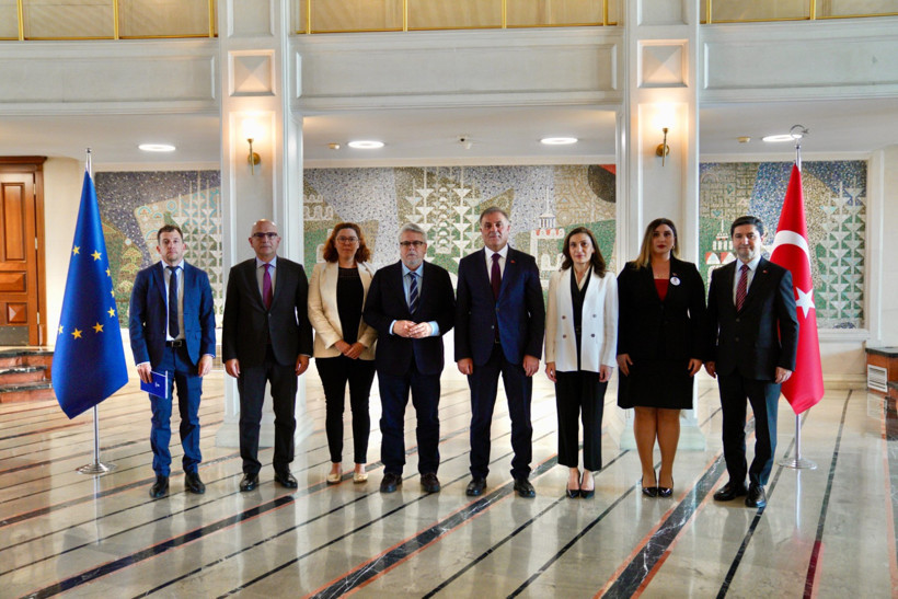 AP Raportörü'nden İmamoğlu çıkışı: Umut sürecini devam ettirecek - Resim : 2