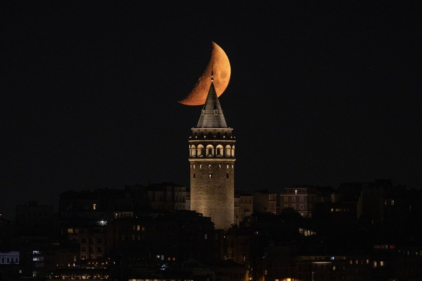Ay İstanbul’a yine çok yakıştı - Resim: 1
