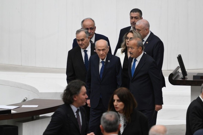 MHP lideri Bahçeli, TBMM Başkanı seçimlerinde oy kullandı - Resim: 17