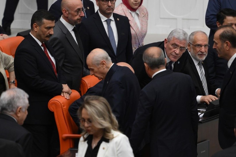 MHP lideri Bahçeli, TBMM Başkanı seçimlerinde oy kullandı - Resim: 20