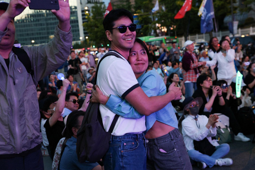 Ülkeyi kutuplaştıran seçimde sona adım adım: Darbecinin partisine geçit yok - Resim : 5