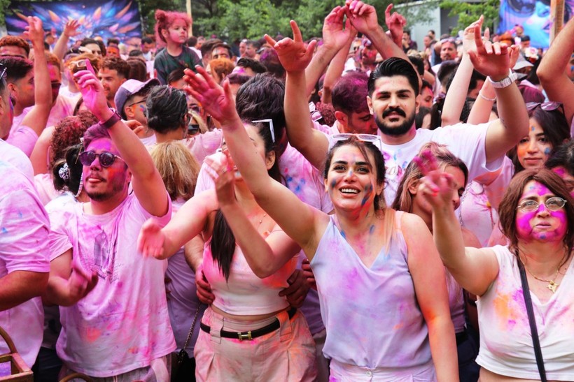 İranlılar bayramı Van'da geçiriyor - Resim: 9