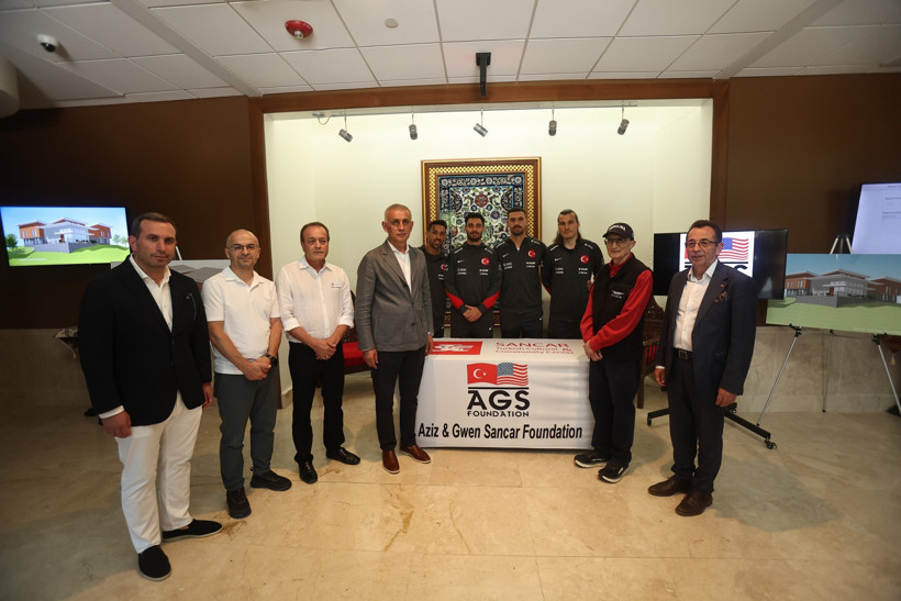 Milliler, ABD'de Aziz Sancar'ı ziyaret etti - Resim : 1