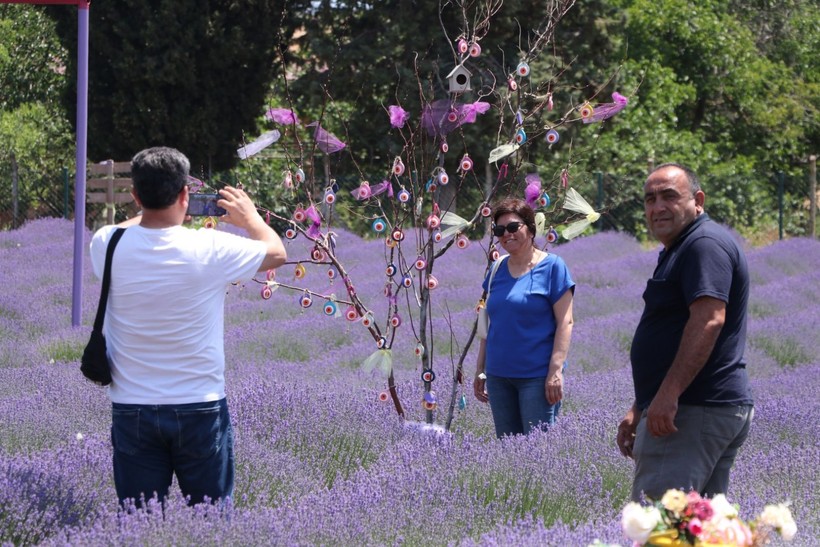 Doğanın serdiği mor halı: Lavanta tarlaları bayramın gözdesi oldu - Resim: 6
