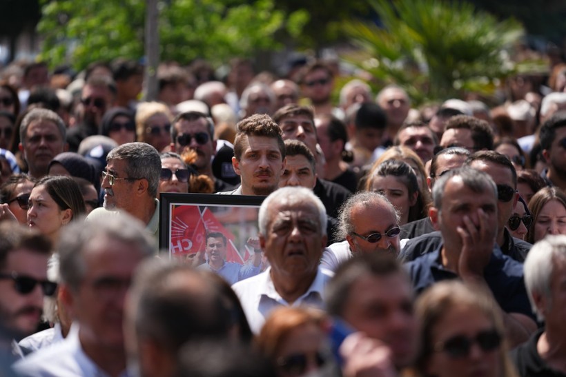Manisalılar Ferdi Zeyrek'i uğurladı: Yeri dolmayacak - Resim : 2