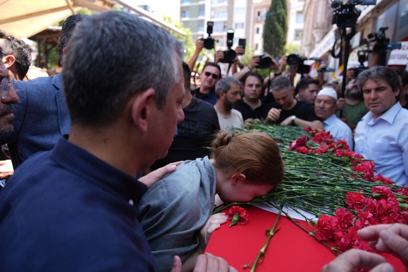 Ferdi Zeyrek'e vedadan acı kareler - Resim: 4