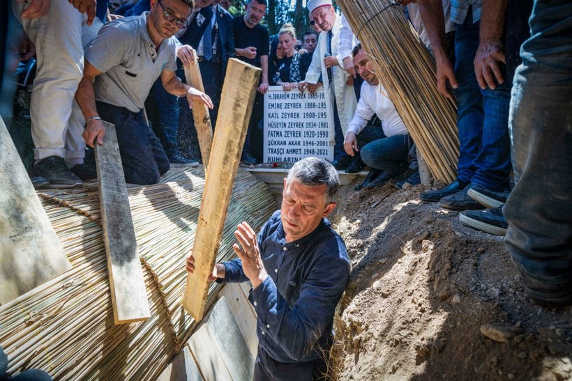 Ferdi Zeyrek'e vedadan acı kareler - Resim: 15