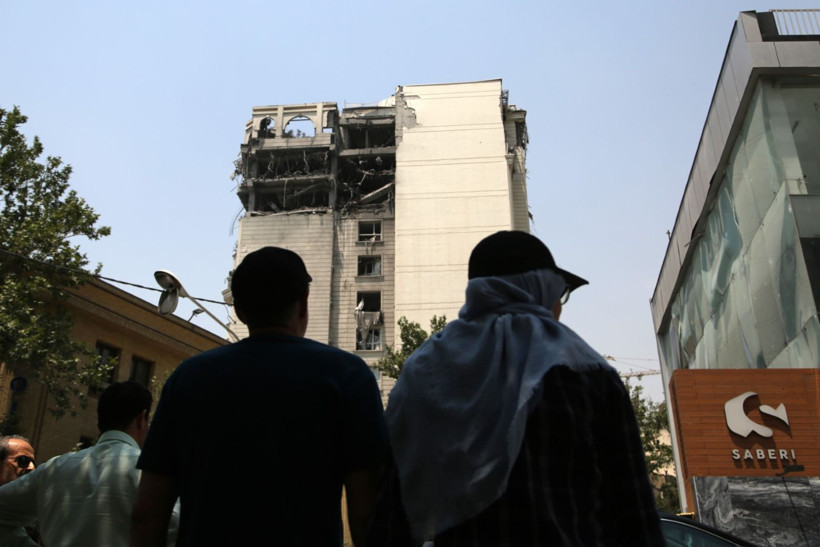 İsrail'in saldırısı sonrasında İran'dan ilk görüntüler geldi - Resim: 19