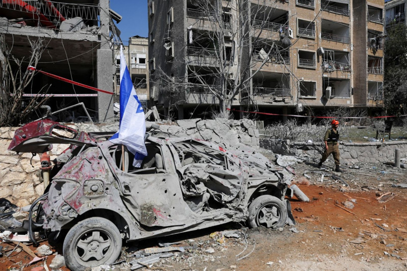 İran İsrail'i vurdu, hasar gün ağarınca ortaya çıktı - Resim: 16