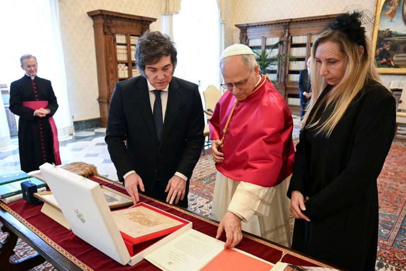 'Deli' liderin Papa'ya hediyesi gündem oldu - Resim : 2