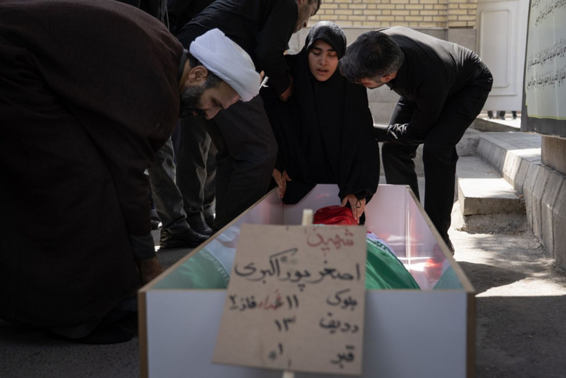 Halka kapalı yas: İran'dan acı kareler - Resim: 2