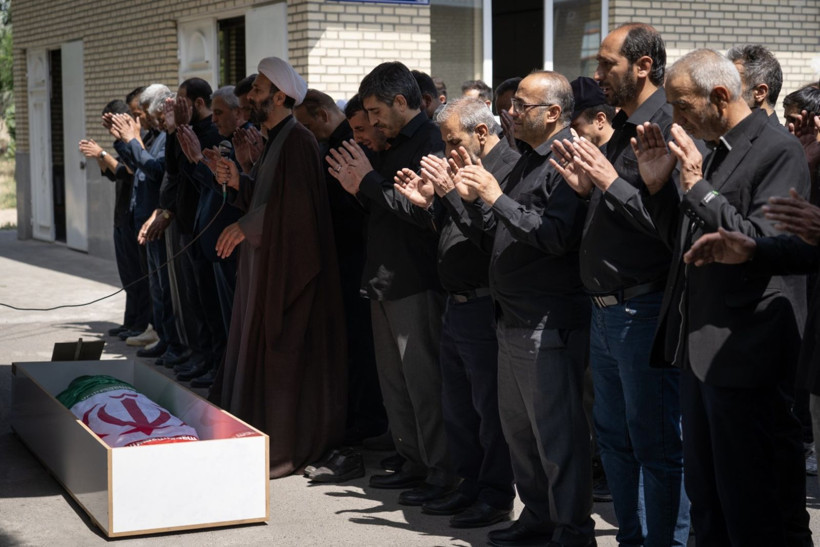 Halka kapalı yas: İran'dan acı kareler - Resim: 3