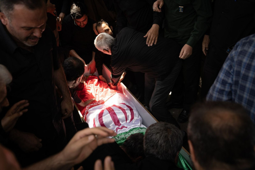 Halka kapalı yas: İran'dan acı kareler - Resim: 6