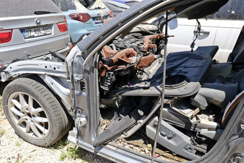 Hacizli vurgun: Araçları parçalayıp polisi aradılar - Resim: 5