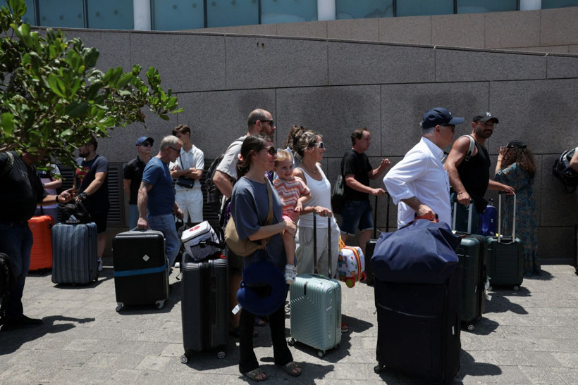 Füzeler yağdı, karaborsa başladı: Binlerce Euro'ya kaçıyorlar - Resim: 15