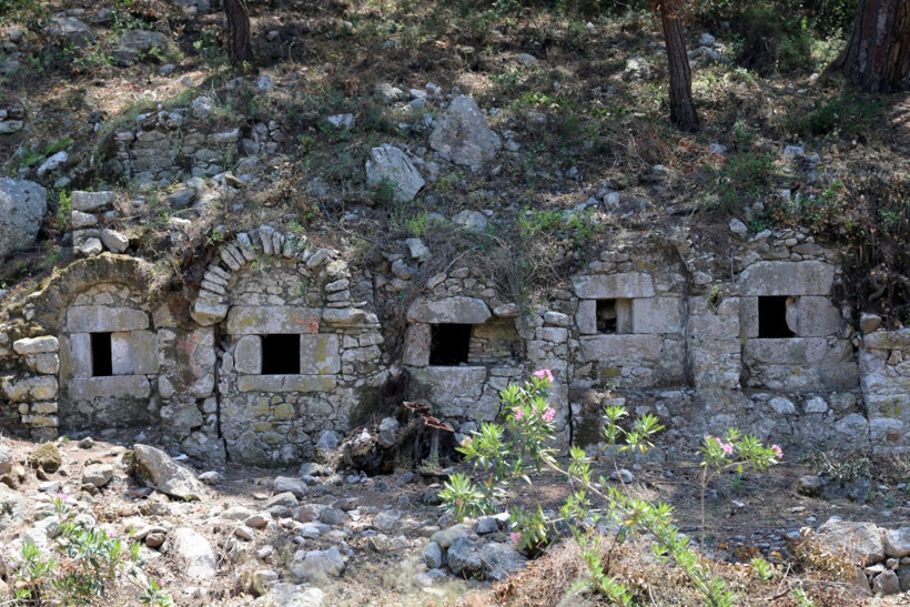 Olympos Antik Kent'te kaya mezarları gezi rotasına dahil edildi - Resim: 11