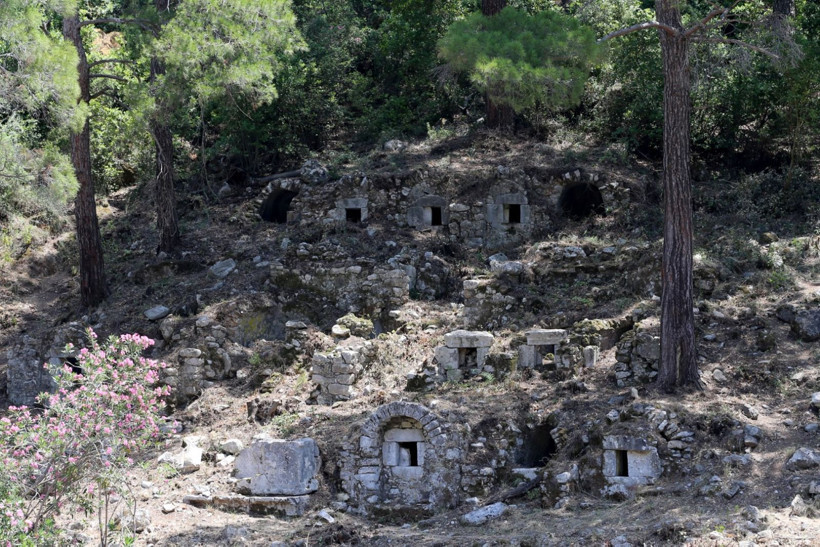 Olympos Antik Kent'te kaya mezarları gezi rotasına dahil edildi - Resim: 13