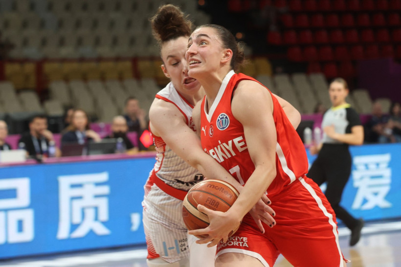 Periler kendine geldi: İsviçre'ye 24 fark attık - Resim : 1