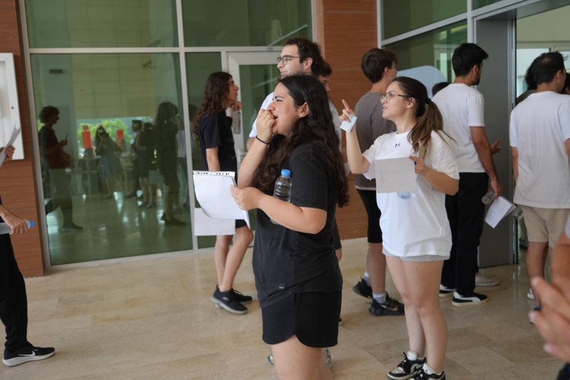 Küpesini çıkaramayınca sınava giremedi - Resim : 2