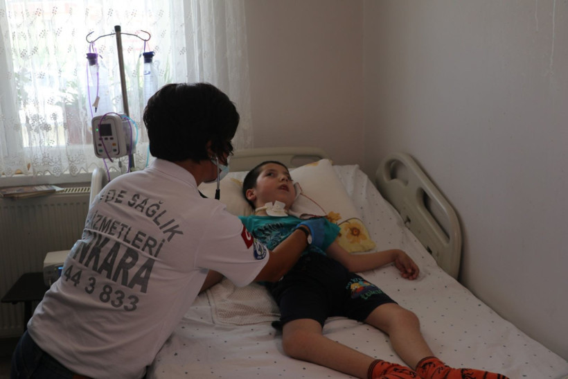 Doktorlar yüzde 1 yaşama şansı verdi ama o hayata tutundu - Resim: 6