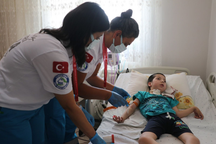 Doktorlar yüzde 1 yaşama şansı verdi ama o hayata tutundu - Resim: 5