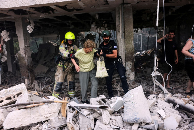 İran dünyaya böyle servis etti: İlk kez Hayber füzesi fırlattılar - Resim: 13