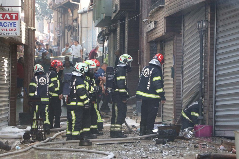 Tarihi çarşıdaki yangında 9 iş yeri kül oldu - Resim: 10