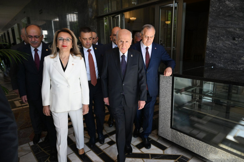 Bahçeli, 147 gün sonra MHP Grubu'nda: İşte ayaktayız, işte buradayız - Resim : 1