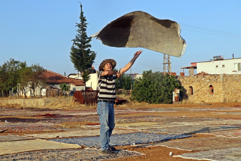 Milyonluk nöbet: Üç ay ev yüzü görmüyorlar, römorklarda uyuyorlar - Resim: 7