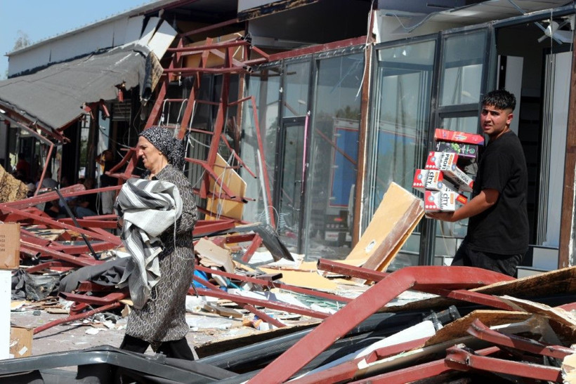 Antalya'da kaçak yapıların yıkımında arbede - Resim: 8