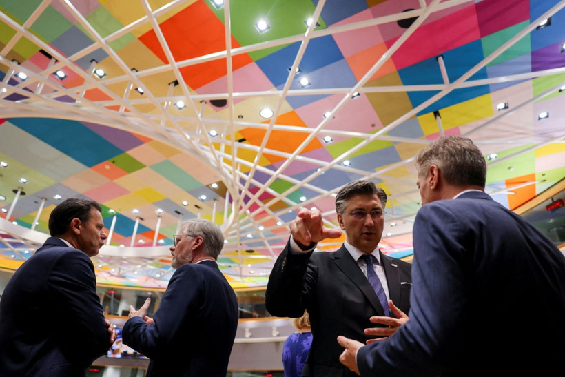 NATO'dan sonra yeni zirve: AB liderleri buluştu - Resim: 8