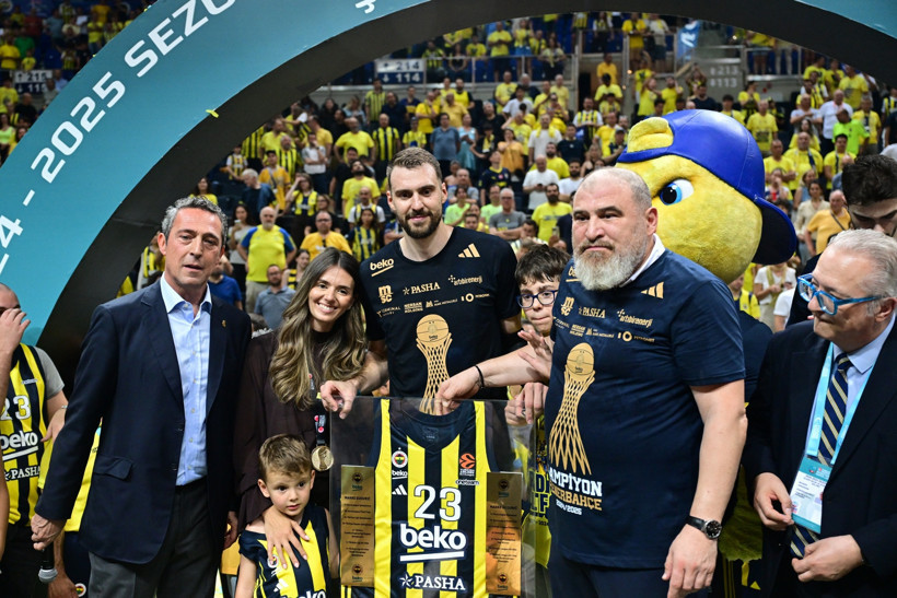 Fenerbahçe Beko şampiyonluk sonrası iki isme veda etti - Resim : 1