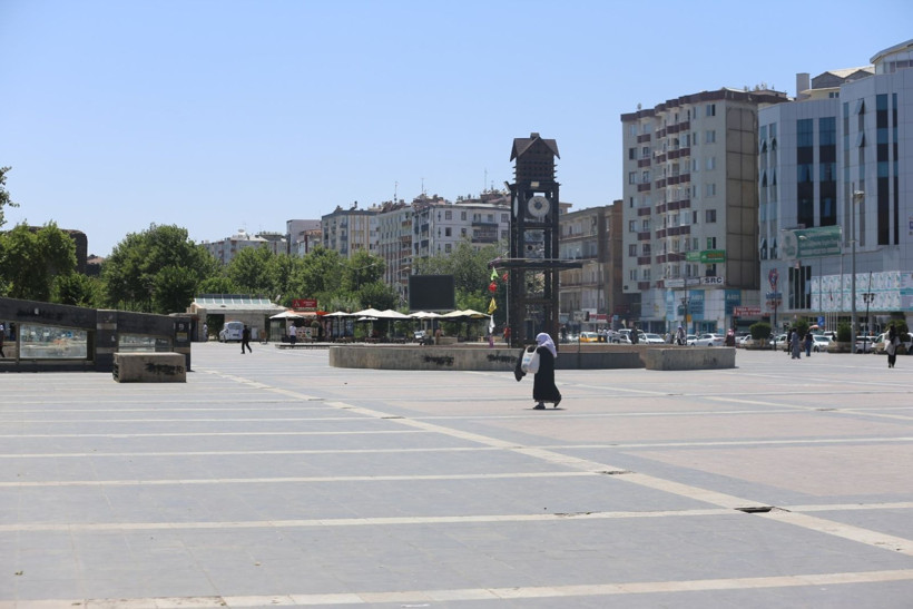Diyarbakır’da sıcaklık 42 dereceyi gördü: Sokaklar boş, havuzlar doldu - Resim: 8