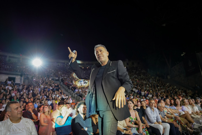 Şarkıcı Haluk Levent, 30. sanat yılını kutladı - Resim : 1