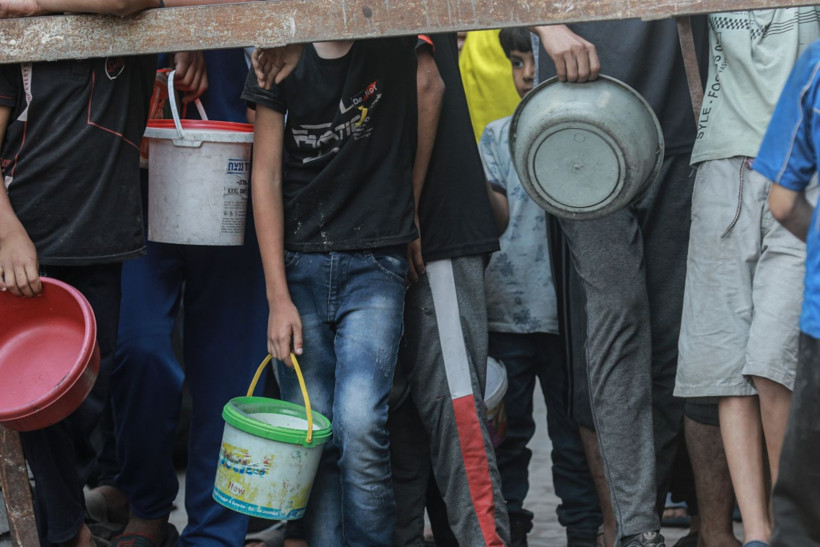 Gazze'de açlık kuyruğu - Resim: 1