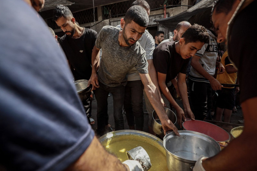 Gazze'de açlık kuyruğu - Resim: 13