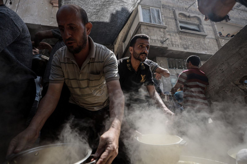 Gazze'de açlık kuyruğu - Resim: 20
