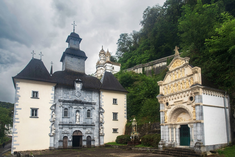 Yatılı elit okulda 47 yıllık kâbus: Kurbanlar konuştu, ülke sarsıldı - Resim : 1