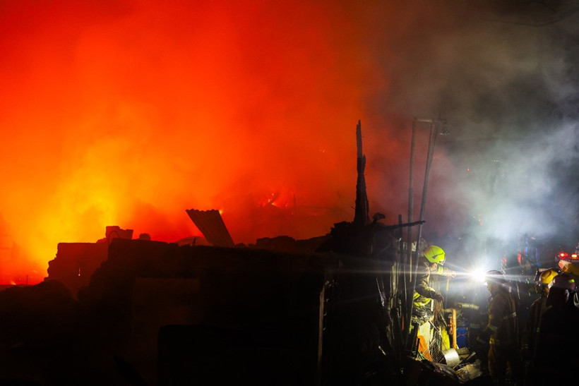 Yoksul mahallede büyük yangın: 1000 kişi evsiz kaldı - Resim: 15