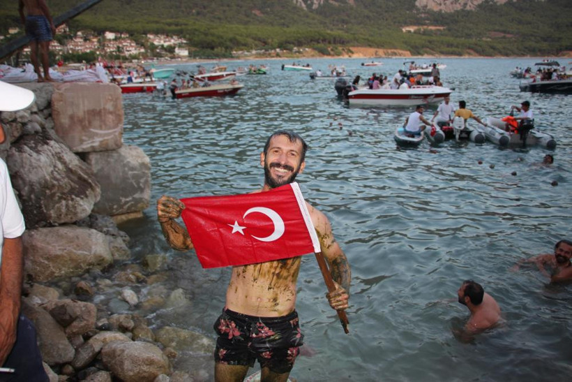 10 bin TL için yarışırken hastanelik oldular - Resim : 3