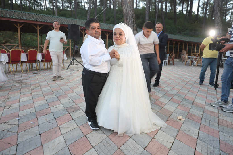 Cüce çift 21 yıl sonra kavuştu - Resim : 2