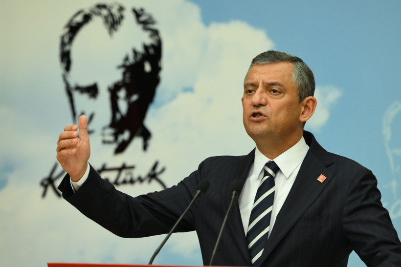 CHP'li belediye başkanlarına gözaltı: Özel'den ilk açıklama - Resim : 1