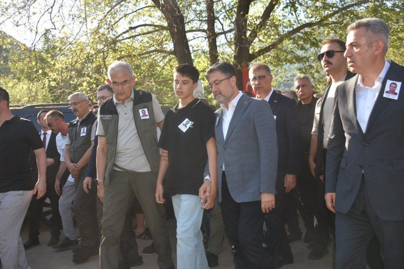 Orman işçisi Ragıp Şahin toprağa verildi - Resim: 10
